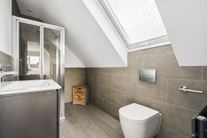 Photo 25- click for photo gallery